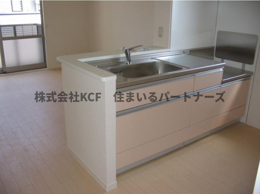 プレフェランス長門石のキッチン