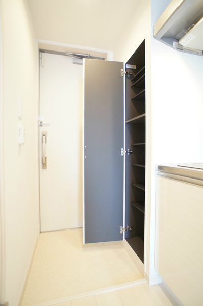 鎌倉市台２丁目の賃貸マンションの玄関