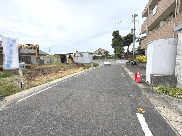 【その他】 | 福岡市西区富士見1丁目1期　1号棟（全3棟）【仲介手数料無料・0円】 | 現地写真。前面道路です。