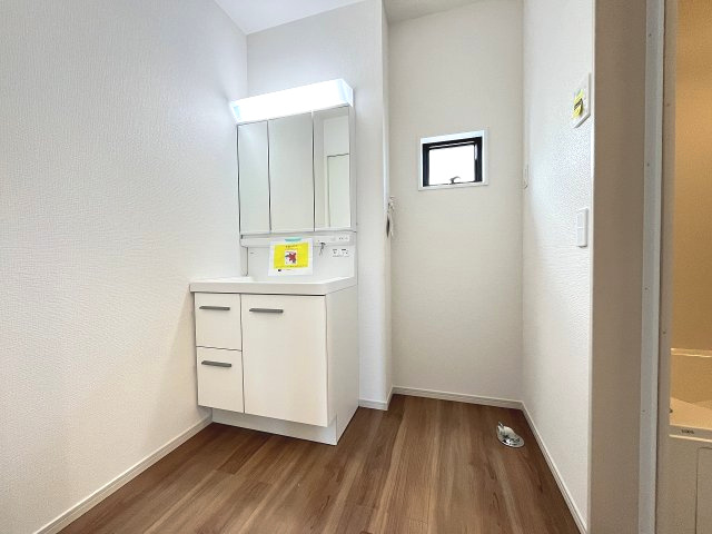 【洗面所】 | 福岡市西区富士見1丁目1期　1号棟（全3棟）【仲介手数料無料・0円】 | 施工例。施工例は完成時と異なる場合があります。