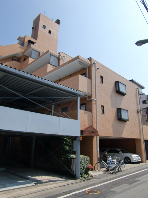 ディアフラッツの外観|重厚な外観