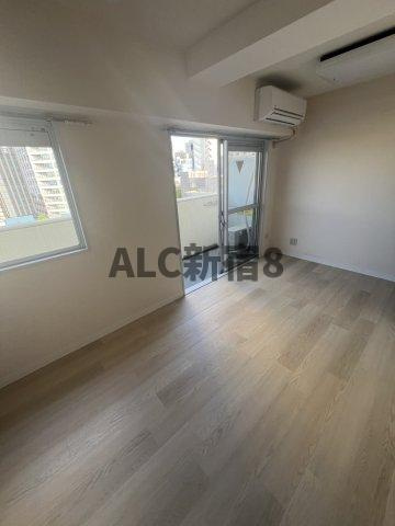 新宿区新宿５丁目の賃貸マンションの居間・リビング