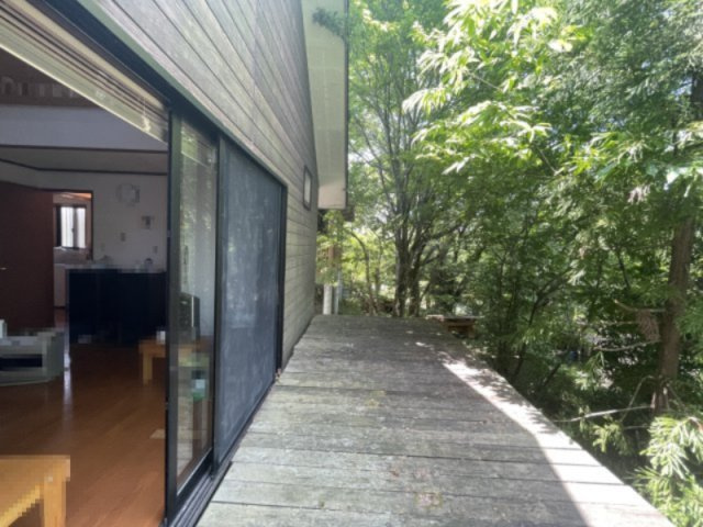 高島市今津町今津中古戸建のバルコニー|ウッドデッキ