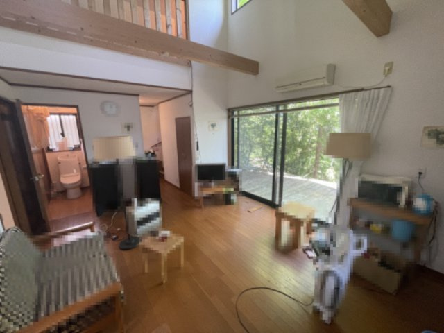高島市今津町今津中古戸建の居間・リビング