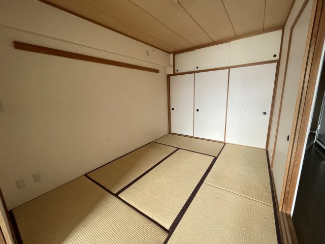 府中市天神町１丁目の賃貸マンションの和室|同タイプの別号室の写真です