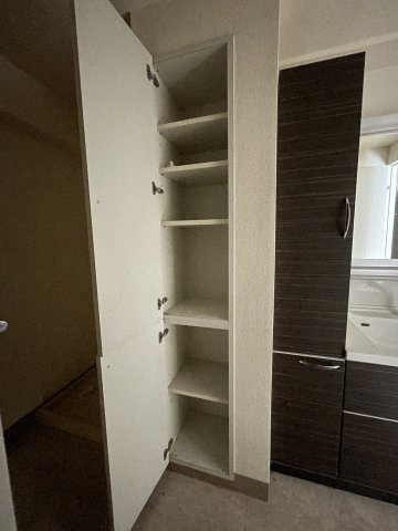 府中市天神町１丁目の賃貸マンションの収納