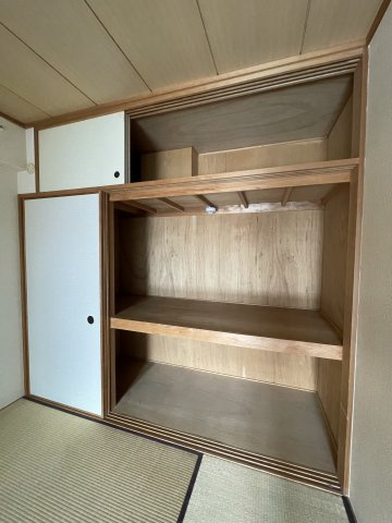 府中市天神町１丁目の賃貸マンションの収納