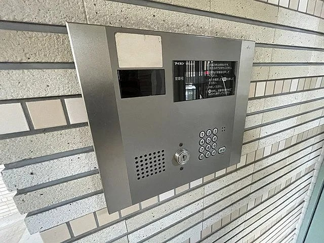 シティフラット六甲道のエントランス