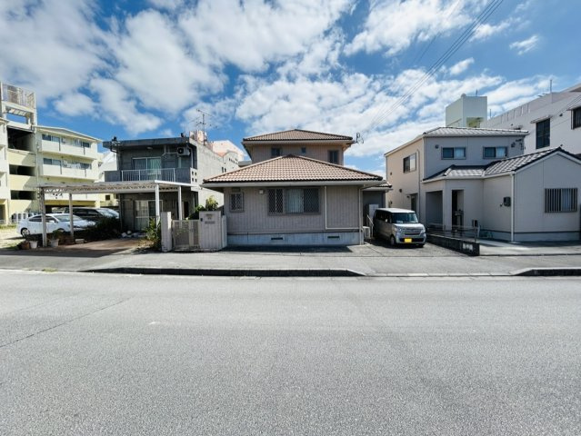 那覇市真嘉比戸建て