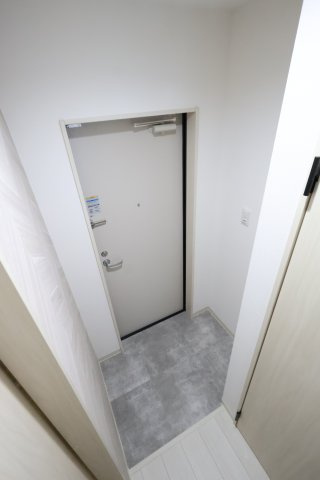 【玄関】 | ラモーナ半田