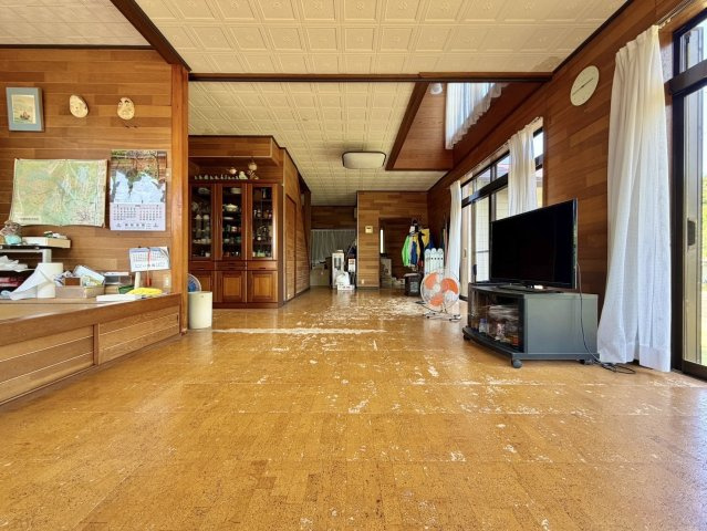 鉾田市安塚中古戸建の居間・リビング