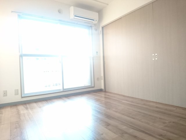 グランメールの洋室