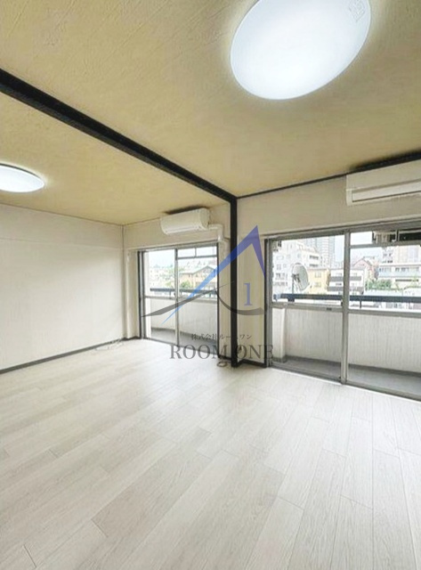 マンションニュー恵比寿の居間・リビング|洋室のお部屋です。