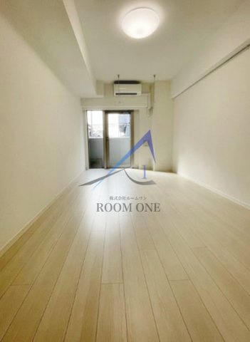 RELUXIA成増の居間・リビング|洋室のお部屋です。
