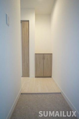 熊本市東区若葉３丁目のアパートの玄関