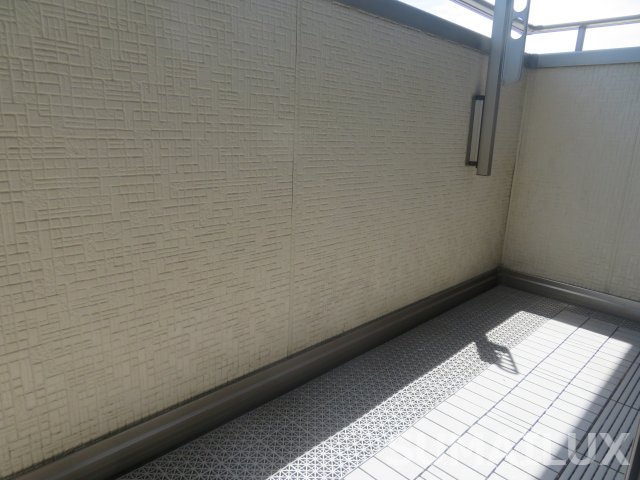 熊本市南区元三町１丁目のアパートのバルコニー