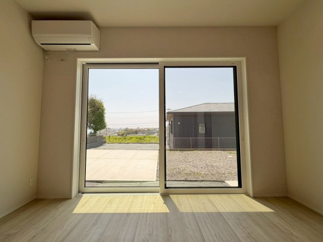 日立市東大沼町　新築戸建の居間・リビング