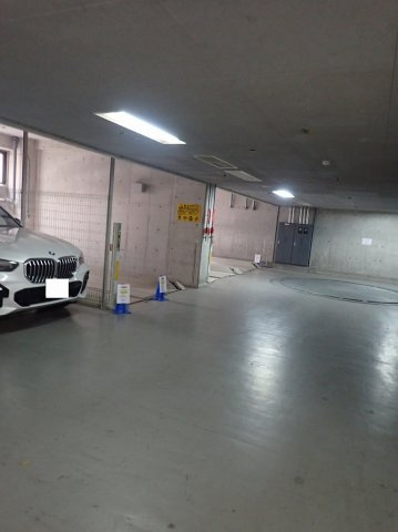 ヒルトップ半蔵門の駐車場