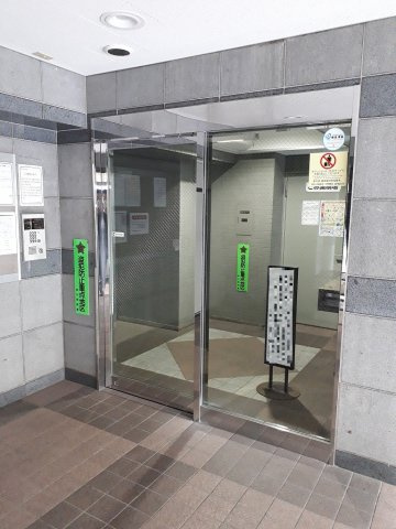 ダイホープラザ千駄木のエントランス