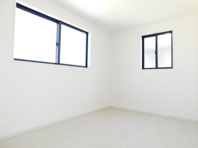 名古屋市北区大杉３丁目の新築一戸建の洋室|◇３階洋室◇　　明るい洋室５.０帖　収納完備！