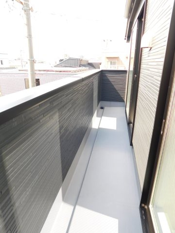 名古屋市北区大杉３丁目の新築一戸建のバルコニー|◇バルコニー◇　　陽当り良好なワイドバルコニー♪　洋室２部屋から出入りできます！