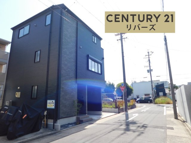 名古屋市北区大杉３丁目の新築一戸建の外観|☆限定１棟☆　　新価格！！いつでも見学出来ます♪（お問合せ当日、平日、水曜、夜間でもＯＫ）　ビルトインガレージ・駐車並列２台ＯＫ！　カウンター＋収納付きワイドリビング１７．０帖♪　小学校まで８５ｍ！