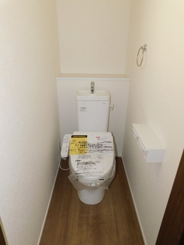 名古屋市西区清里町の新築一戸建のトイレ|◇トイレ◇　　１・２階　シャワートイレ