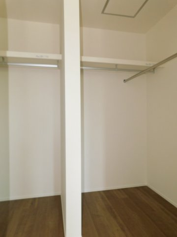 名古屋市西区清里町の新築一戸建の収納|◇ウォークインクローゼット◇　　家族の洋服や季節の荷物など大容量収納できます！