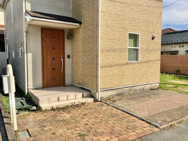緑町戸建のエントランス