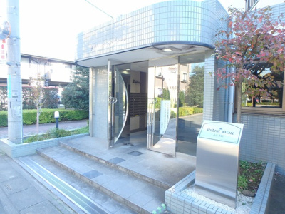 重厚感のあるエントランス♪