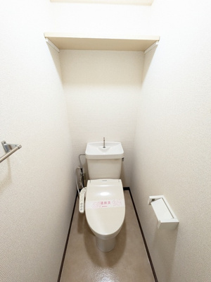 温水洗浄便座付きトイレ
