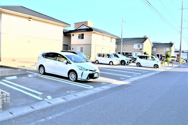楠小路　C棟の駐車場|駐車場