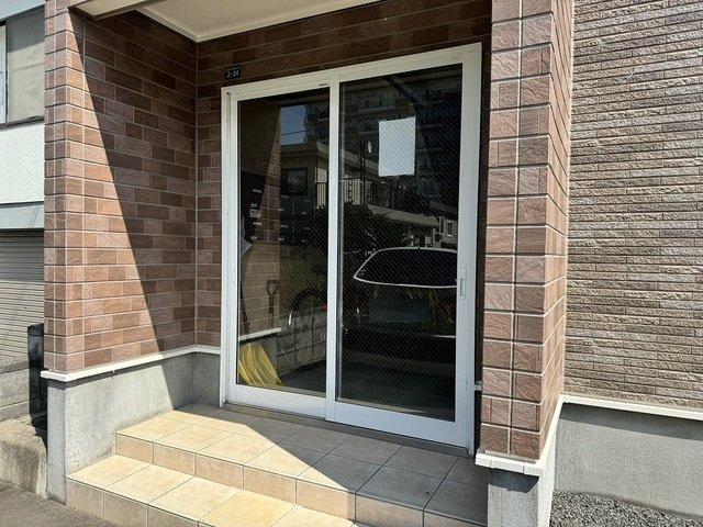 アインス　レジデンスのエントランス