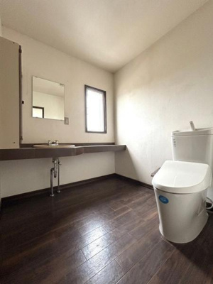 【トイレ】 | 草加2丁目戸建 | ☆2階トイレです☆※画像はAI加工により家具を消去（またはCG合成）しております※
