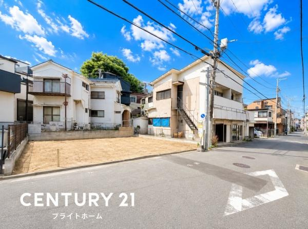横浜市西区元久保町の新築一戸建の前面道路含む現地写真|陽当りの良さ、住環境を現地にてご確認下さい！
周辺環境も合わせてご案内させて頂きます！
