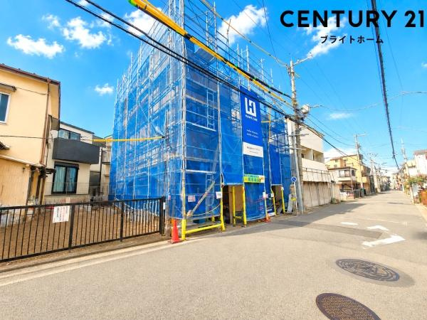 横浜市西区元久保町の新築一戸建の前面道路含む現地写真|陽当りの良さ、住環境を現地にてご確認下さい！
周辺環境も合わせてご案内させていただきます！