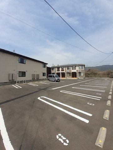 グランデ　フィオーレ　木園　Ａの駐車場