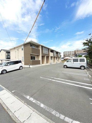 ステラ光の駐車場