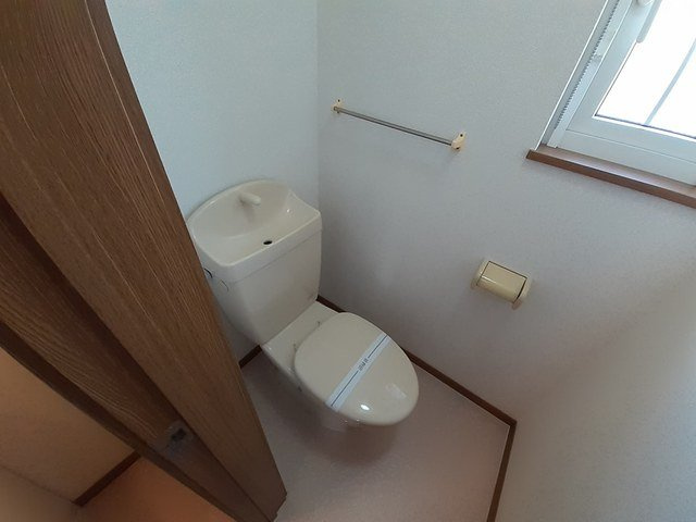 コンフォール穂波のトイレ