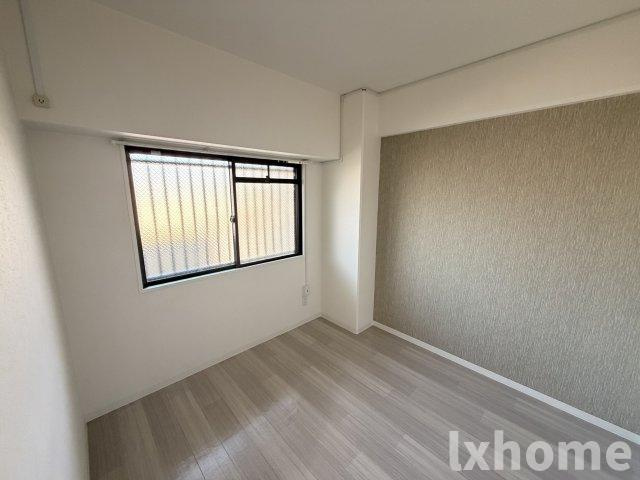 ヴィラナリー摂津の寝室|落ち着いて過ごせるお部屋なので、寝室にいかがでしょうか