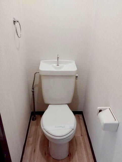 YM西池袋3のトイレ