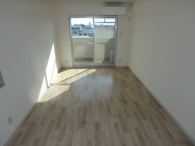 コンフォールの洋室|岡山市北区下中野　コンフォール　1K　洋室