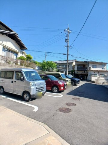 ベル　フォレ　Ｂの駐車場|駐車場に車を止められます
