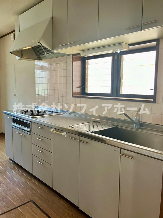 田喜野井戸建のキッチン