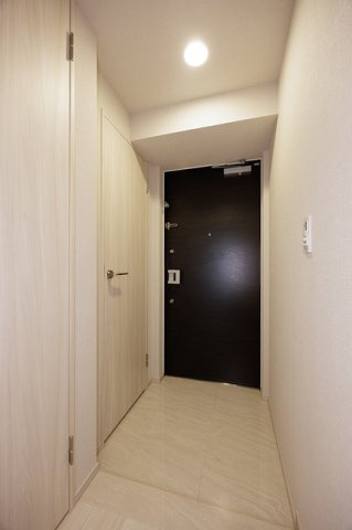 スカイグランデ津田沼の玄関|※写真は同タイプ住戸です。