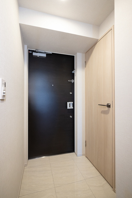 スカイグランデ津田沼の玄関|※写真は同タイプ住戸です。