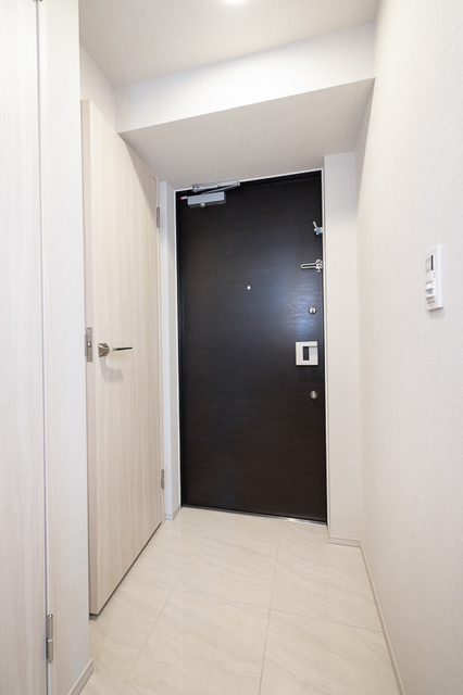 スカイグランデ津田沼の玄関|※写真は同タイプ住戸です。