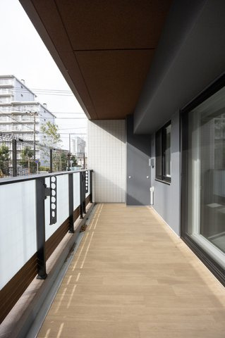 スカイグランデ津田沼のバルコニー|※写真は同タイプ住戸です。