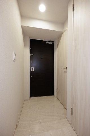 スカイグランデ津田沼の玄関|※写真は同タイプ住戸です。