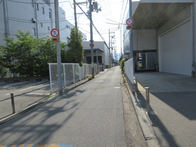 八尾市泉町１丁目の工場